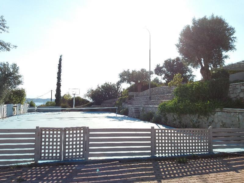 Sunny Place Resort Кранидион Экстерьер фото