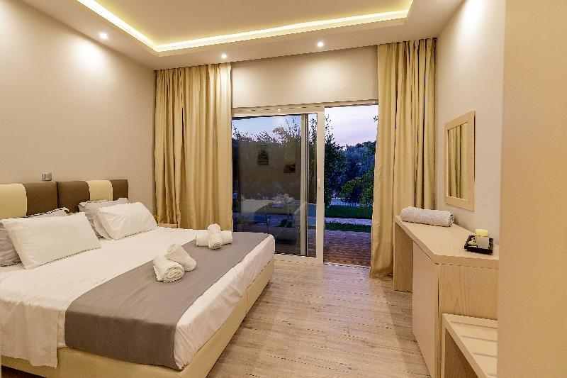 Sunny Place Resort Кранидион Экстерьер фото
